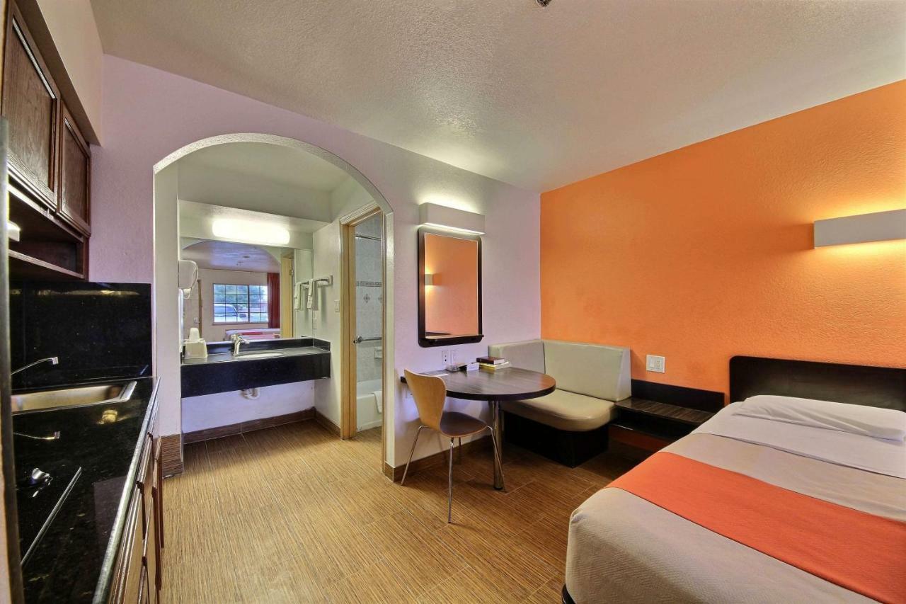 Motel 6-Edinburg, Tx Экстерьер фото
