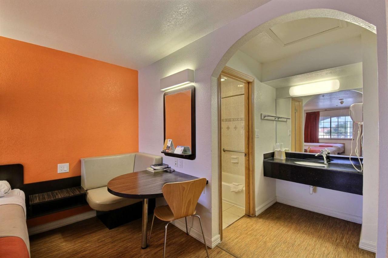 Motel 6-Edinburg, Tx Экстерьер фото